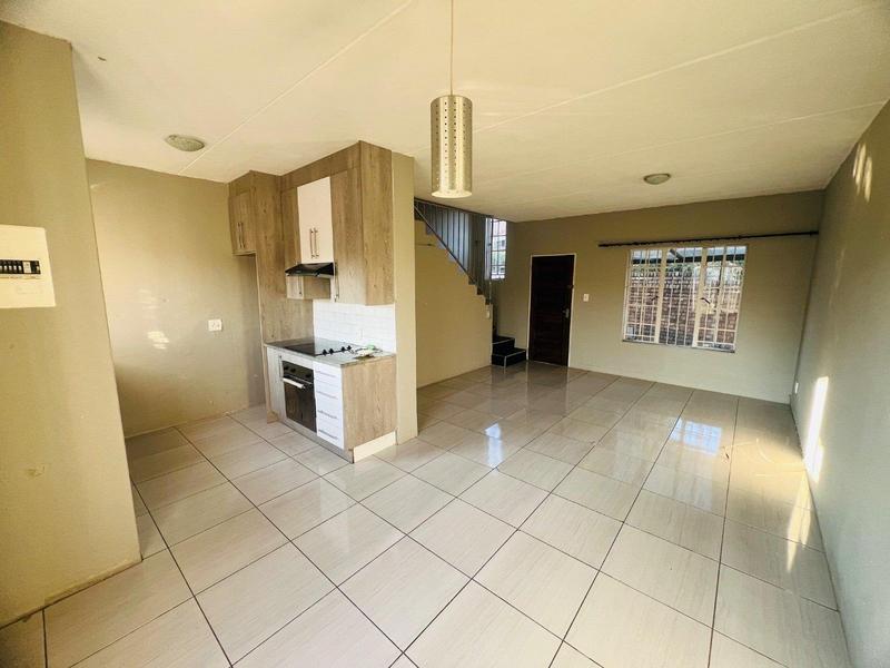 2 Bedroom Property for Sale in Van Riebeeck Park Western Cape